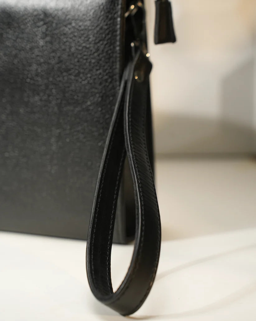 BM7 Premium Leather Pouch – Stylish Compact Organizer