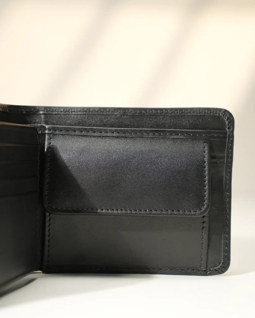 Folio Wallet Black – Premium Leather Wallet for Men