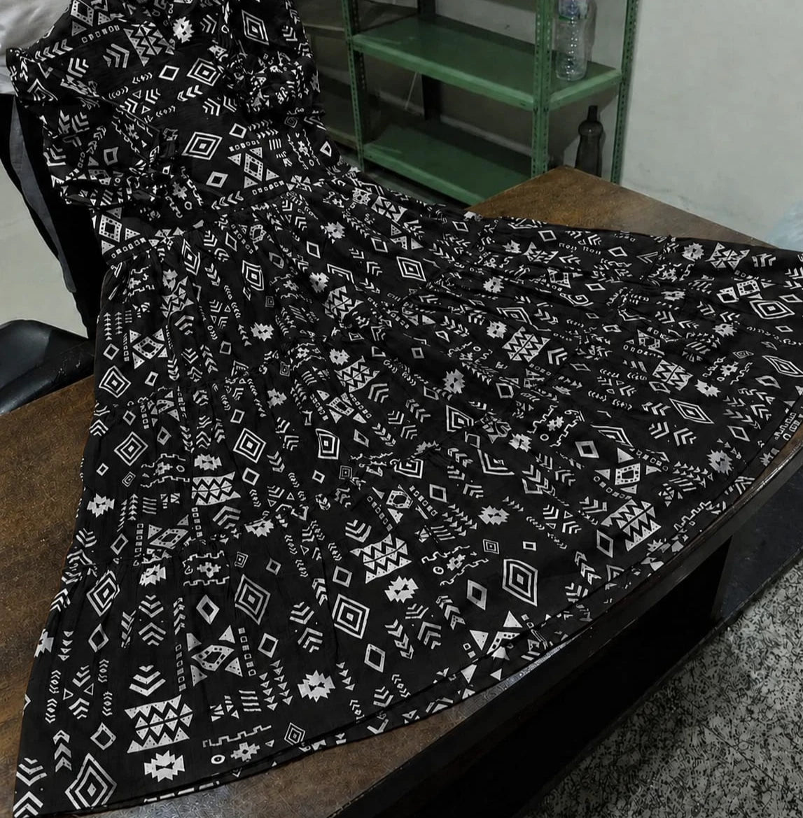 Women's Black Rayon Printed Midi Dress Puff Sleeve Tiered Casual Summer Dress Elegant Flowy Midi Outfit